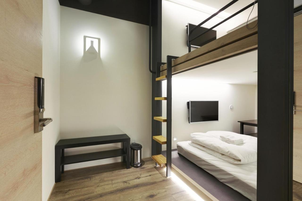 Taiwan Youth Hostel & Capsule Hotel Taipei Exterior photo