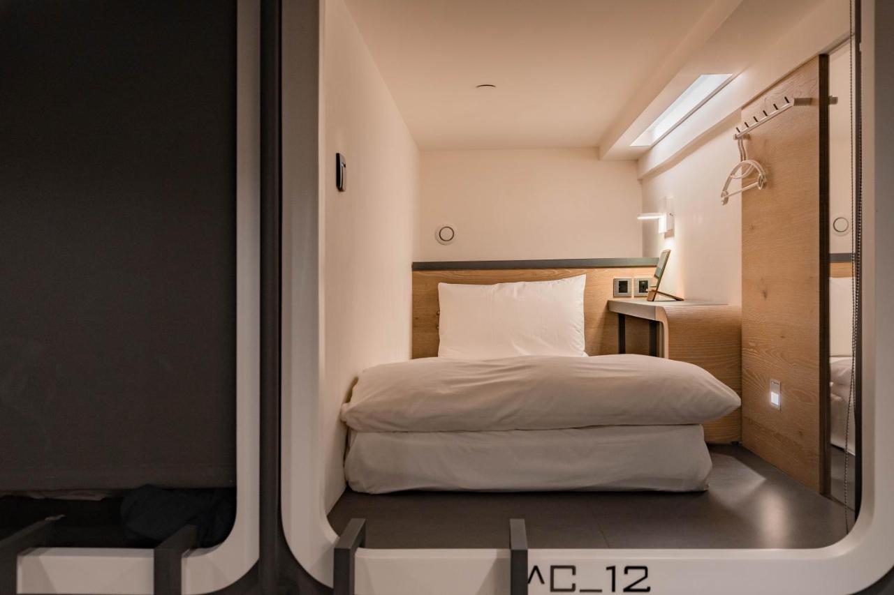 Taiwan Youth Hostel & Capsule Hotel Taipei Exterior photo