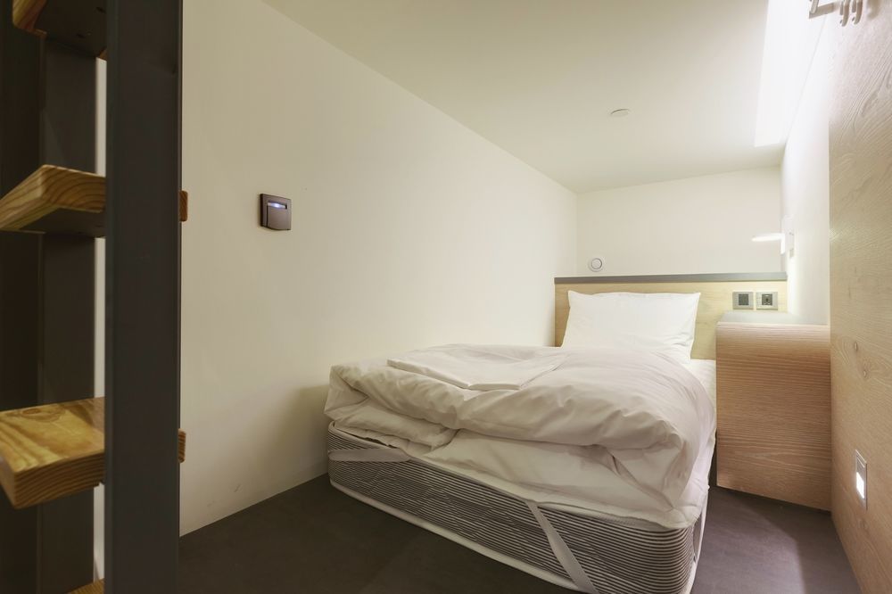 Taiwan Youth Hostel & Capsule Hotel Taipei Exterior photo